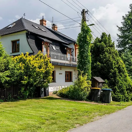 Holiday home Na Zemi 211,